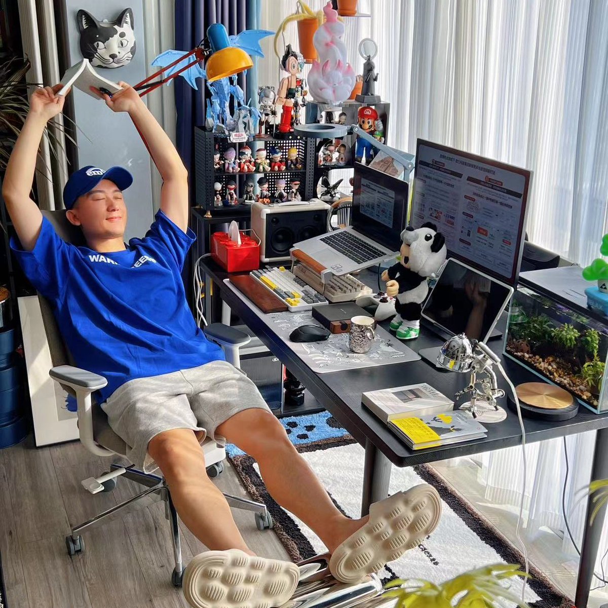 Backrobosmart's tweet image. Slide into comfort and let those work worries melt away.🌞
Perfect for that midday siesta!

#Backrobo #airsmartchair #backpainsolution #technology #aipower #desksetup #officechair #ergonomicchair #wfh #workplace #nap #siesta