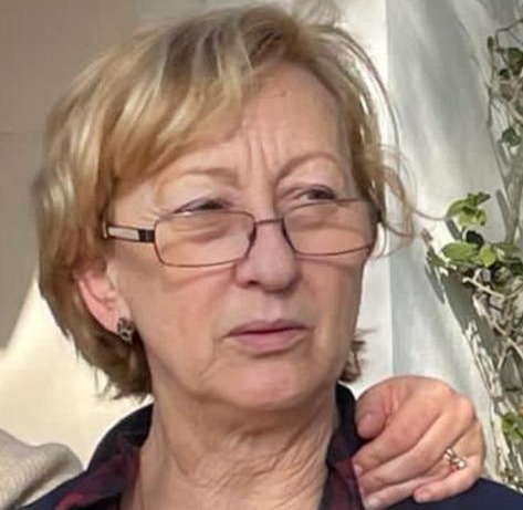🆘 Ajuda Urgent! 🆘
Necessitam la vostra col·laboració per trobar na María José Massot Ramis de Ayreflor. 
➡️ 71 anys  
➡️complexió prima; 1,76 metres
 👕 calçons negres/blancs, blusa negra, bossa marró.

Si la veus, telefona al 112 i roman amb ella fins que arribi l'assistència.