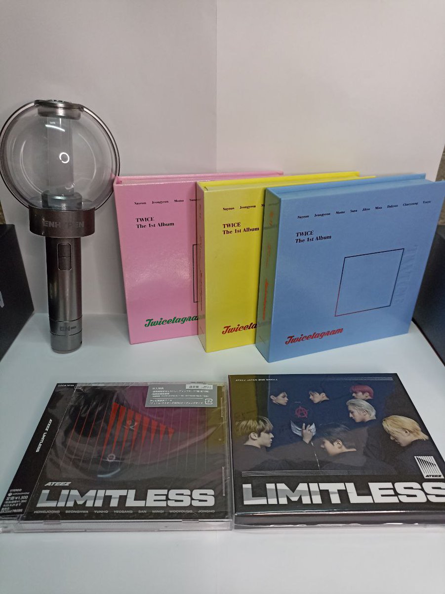 ShopNDropPH's tweet photo. 🟡WTS/LFB #SNDOnhands🟡

Unsealed Ateez Limitless JP Album

◽250 each (1000 set)
◽Set takers will get free unsealed album
◽Prio will get standard ver
◽DOP: PAYO or 3 Days Reservation
◽Onhand and Ready to ship
◽Limited Stock only

Comment "Mine + Version/set" or DM us https://t.co/zcu5gr7LNi