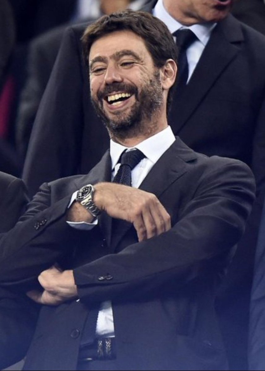 E se l'Arabia Saudita dopo Mancini prendesse Andrea Agnelli come responsabile della loro Lega? 
Provate ad immaginare Infantino e Ceferin 😂 Costretti a leccargli il culx. 
#DisdettaDaznSky #figcmafia