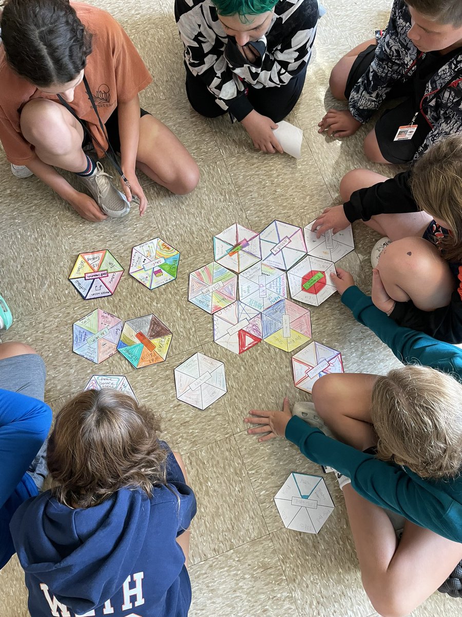 Mrs. C. Thompson tweet media