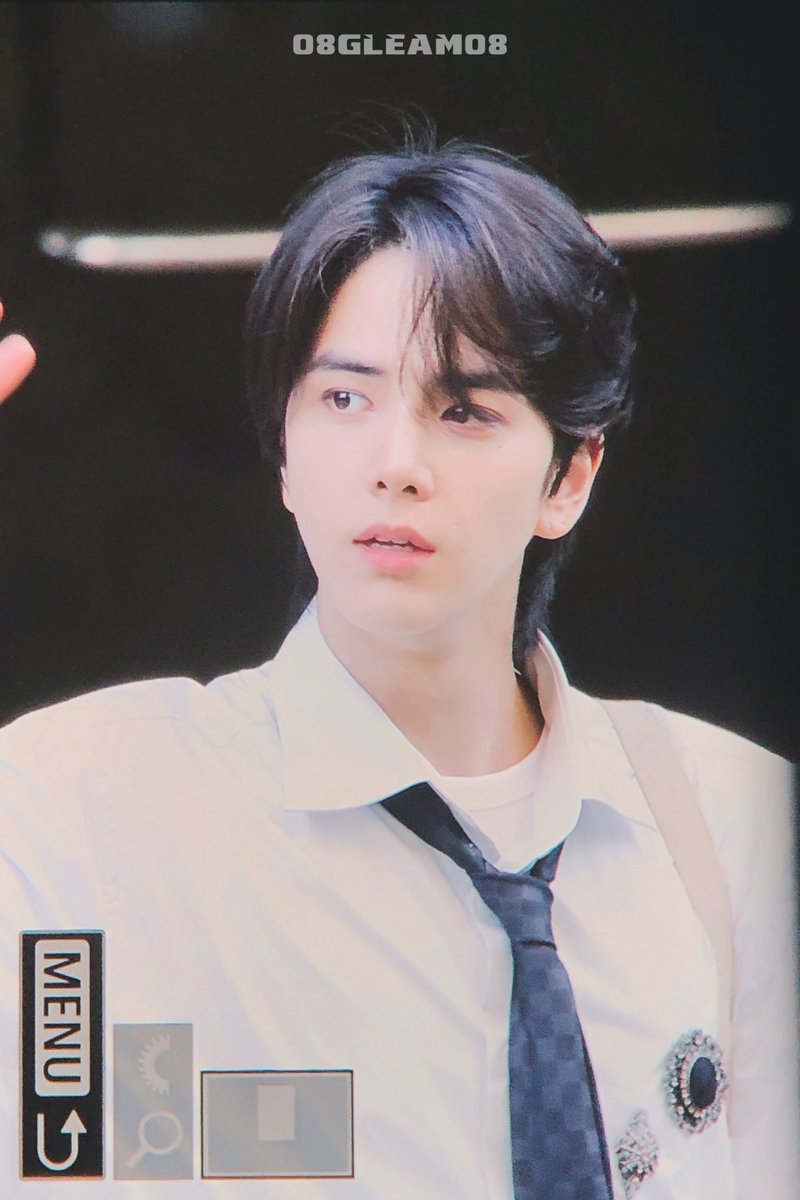 08GLEAM08's tweet photo. 230825뮤직뱅크 퇴근

#더보이즈 #영훈 
#THEBOYZ #YOUNGHOON https://t.co/EsgP61atZQ