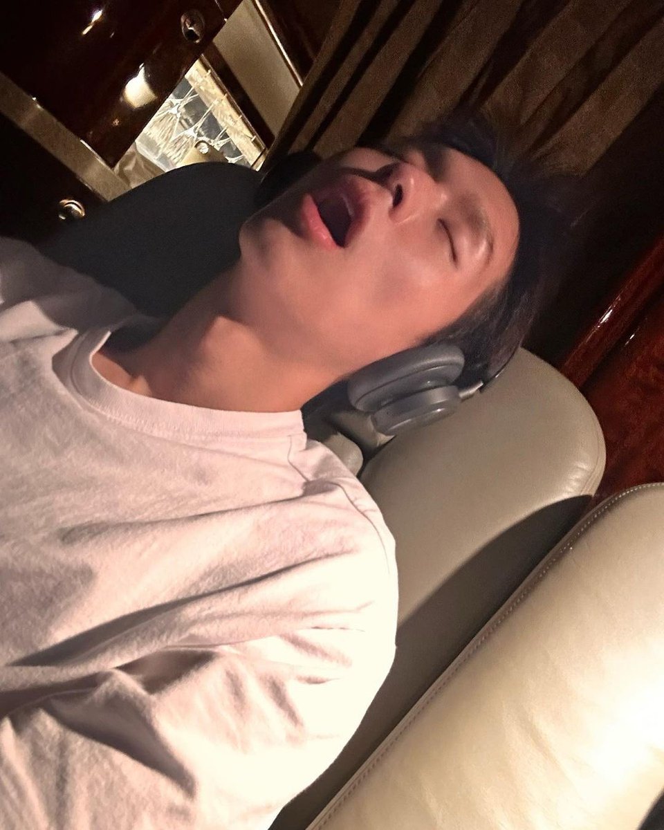 คือหูฟังมีคนละอัน(ที่เหมือนกัน)หรืออันเดียวกันอะ ผ่มงง