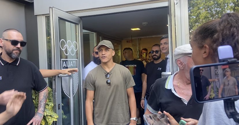 MarcoAstori_'s tweet photo. #Inter, #Sanchez al Coni: “Pronto? Sempre” ⁦@fcin1908it⁩ https://t.co/Fsr7M6IEBb