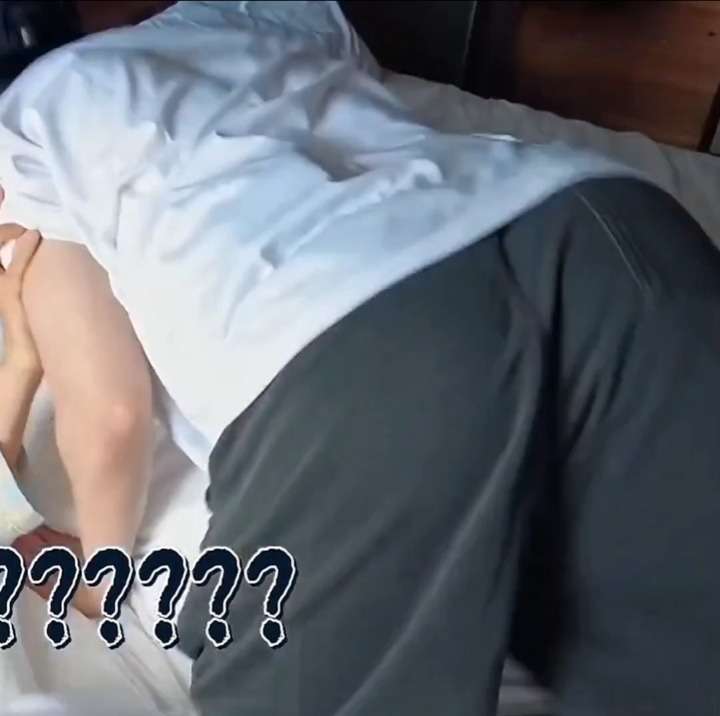 EXOBUTTS's tweet photo. #KYUNGSOO #디오
[@weareoneEXO] 🍑 https://t.co/ORrHrTvwnb