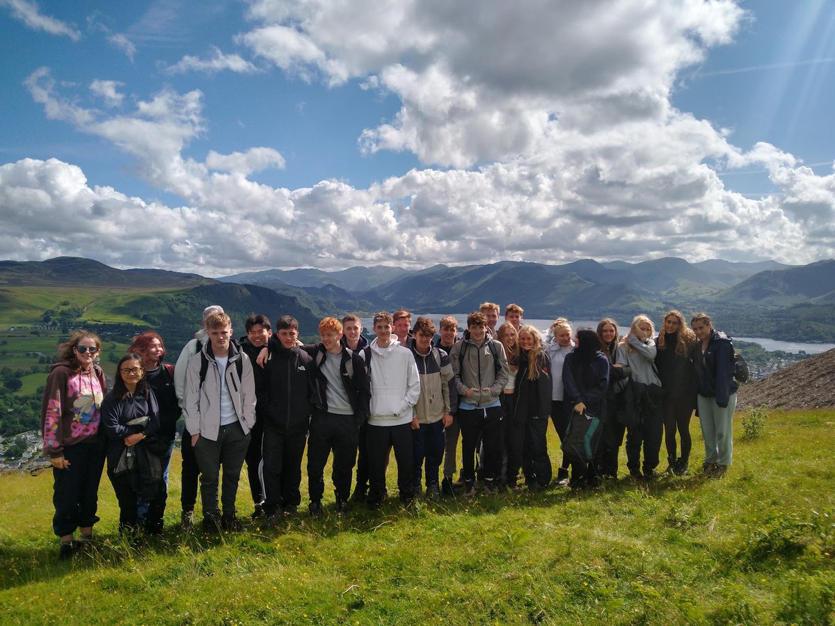 KGS_Geography's tweet photo. A great end to summer! Fantastic results for our A-level &amp; GCSE #Geography students ! We're so proud of you 👏 looking forward to seeing what you do next - many of you back for A level &amp; the adventures U6th at uni - 10 who are reading geog 😊 🌍🌋🏝🏜🏭 #choosegeography @KGS1561 https://t.co/bN9xak3JBH