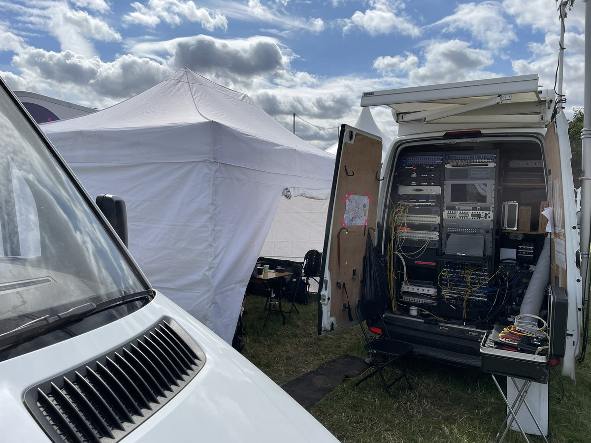 Project 4 Broadcast tweet media