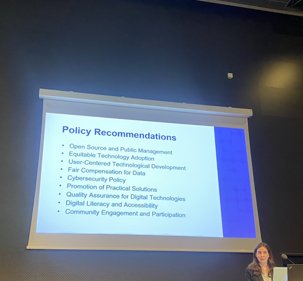 What a team of (digital) water #diplomacy experts! Igniting discussions, preparing for the future and spreading hope💙Please have a look at some of the policy recommendations!  #WWWeek 

#FinnishWaterWay <a href="/FinWaterDiplo/">Finnish Water Diplomacy</a> <a href="/CrisisGroup/">Crisis Group</a> <a href="/WMO/">World Meteorological Organization</a> <a href="/USIP/">U.S. Institute of Peace</a> <a href="/Ulkoministerio/">MFA Finland 🇫🇮</a>