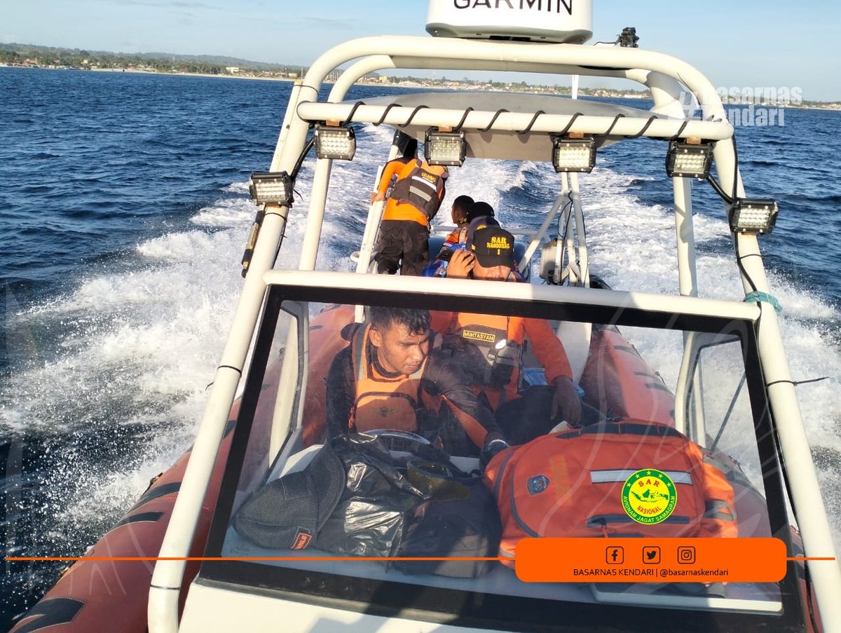 basarnaskendari's tweet image. #BRASAR Wakatobi, 25/8 --- Operasi SAR Kapal Mati Mesin di Perairan Malaoge Kab. Buton, diketahui kapal tersebut berlayar dari Lambale Buton Utara menuju Wanci Kab. Wakatobi tiga orang kru beserta kapalnya masih dalam pencarian  #basarnas #basarnaskendari #possarwakatobi