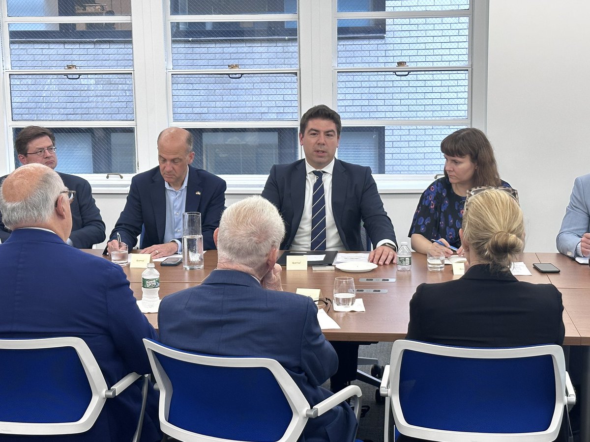 Today we welcome @ThomasHitschler, the Parliamentary State Secretary for the Ministry of Defense, for a lunch discussion on the war in Ukraine and the Zeitenwende.