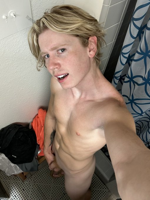 Campground bathroom things https://t.co/Y9MwWTIEdN