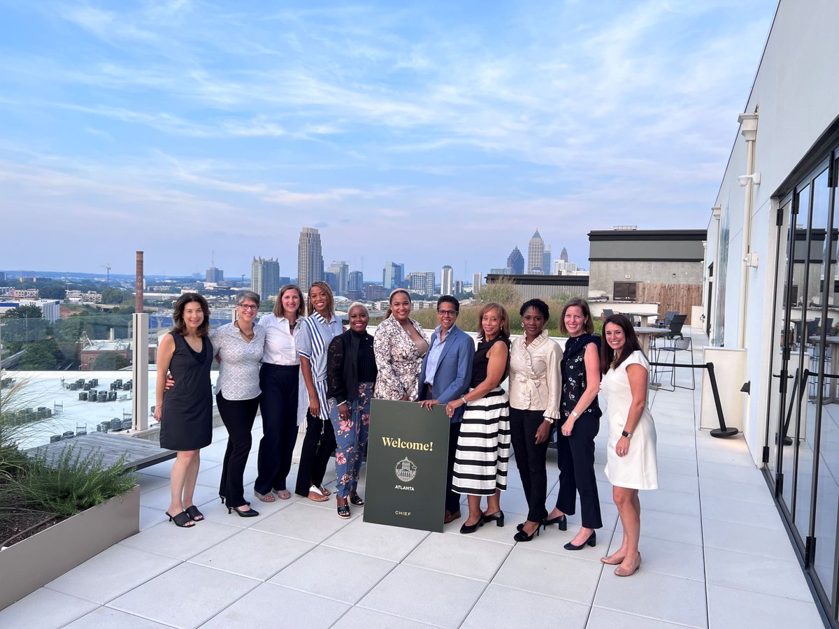 I had a fantastic dinner last night with Chief C-Suite Members at the Rooftop L.O.A! Proud to represent <a href="/MCN_Health/">Migrant Clinicians Network</a>. It was energizing and illuminating to speak with women executives across industries.