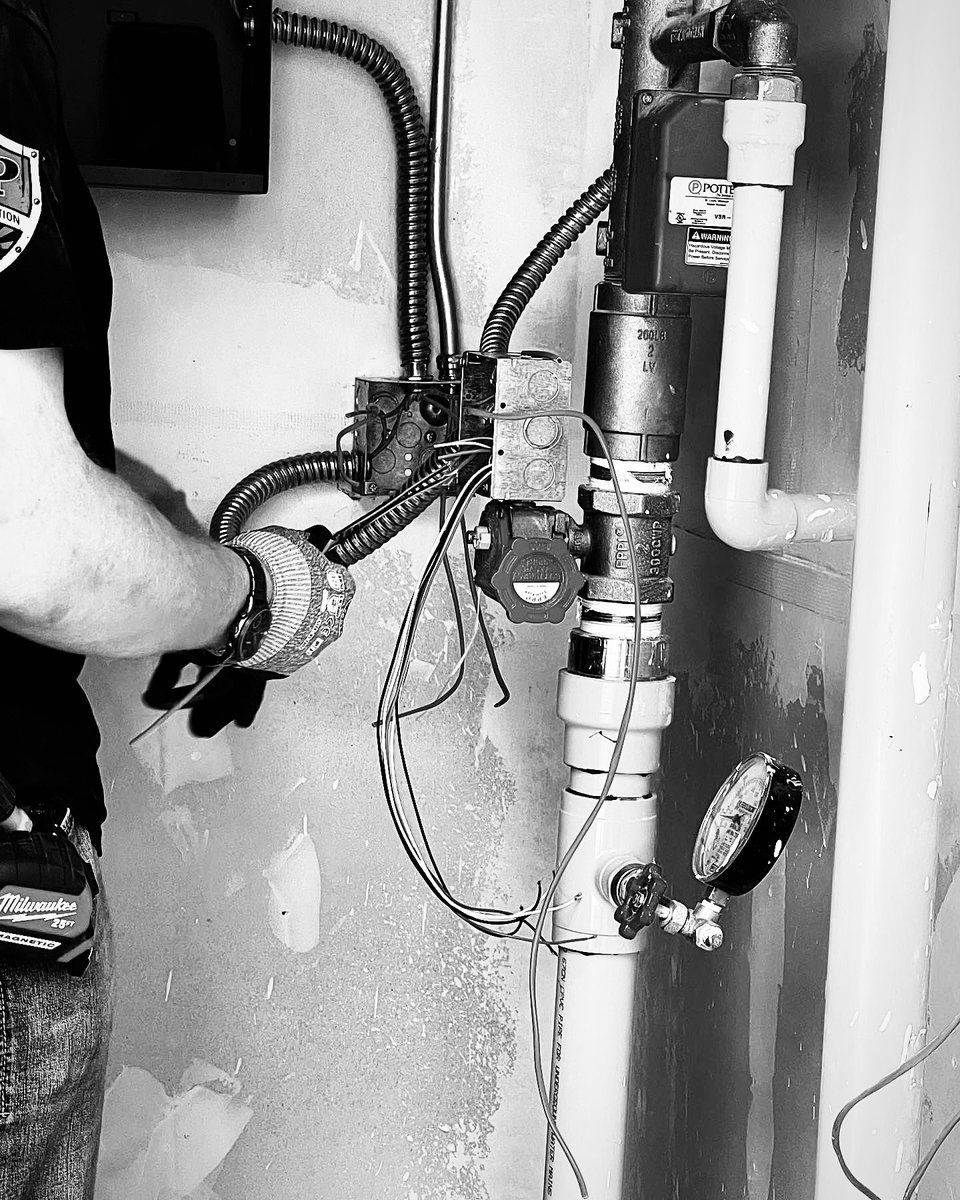 apfire1's tweet photo. How to connect your fire alarm in one easy step:
1. Call A P Fire Protection 623-772-5344.
Always use professionals for jobs that save lives!
#apfirepro #fireprotection https://t.co/VWyO2yKoL4