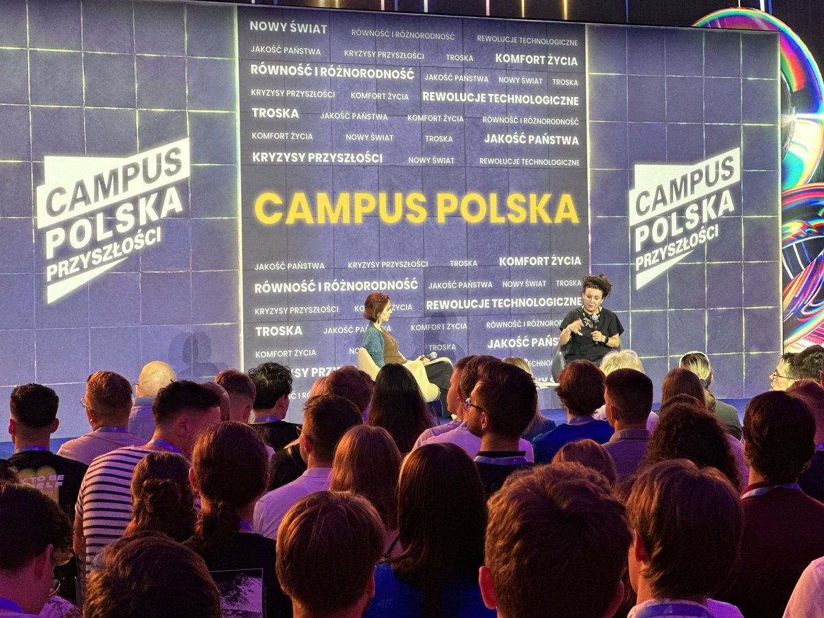 Beata__Ka's tweet photo. Olga #Tokarczyk: Jeśli jakiś polityk nie mówi o katastrofie ekologicznej to nie można mu ufać. https://t.co/wJXfXUy4IN