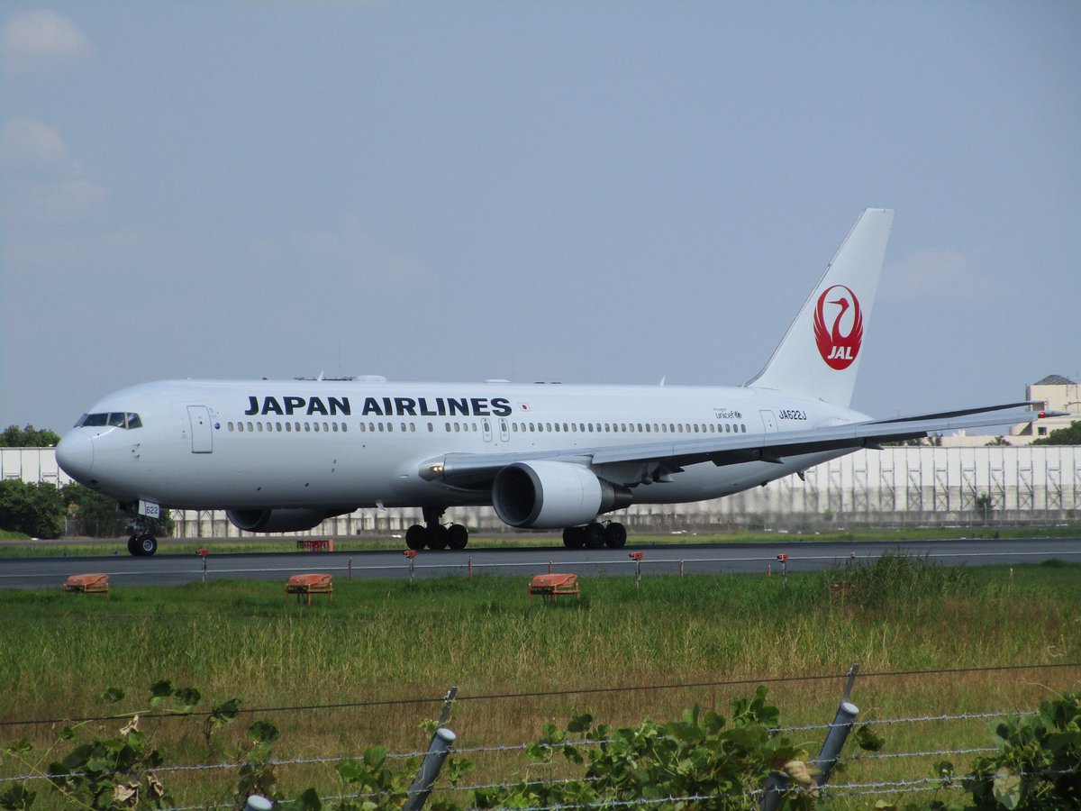 RWY32Lに入るJALのB763 (JA622J)
おやすみなさいまし🌙