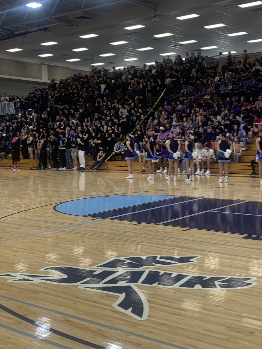 mrsharris91's tweet photo. First assembly as a Skyhawk #dvhs #traditions #dvusd https://t.co/oCPWWo2H1i
