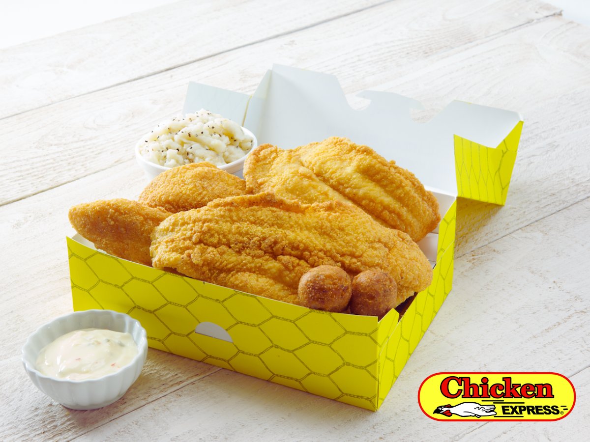Chicken_Express's tweet image. If you're wanting to switch up your usual order, check out our Fried Fish Fillets! They are crispy and delicious! 💥 🍽️
#ChickenExpress #FriedFish #FridayFeeling