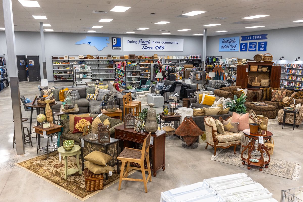 🎉 Our new store in Belmont is open! We’re so excited to be a part of the Belmont community. Come check out the new store at 6705 Wilkinson Boulevard! Great new items are re-stocked regularly.