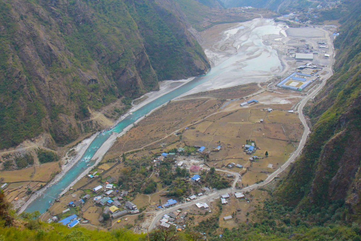 Diop_IFC's tweet photo. From power outages to power export: #Nepal's transformative energy journey shows how sustainable hydropower projects allowed the country to export surplus electricity, boosting its economy &amp; empowering women in the sector. An inspiring success story: https://t.co/wzZDCkuq7r https://t.co/1c5tktnbYT