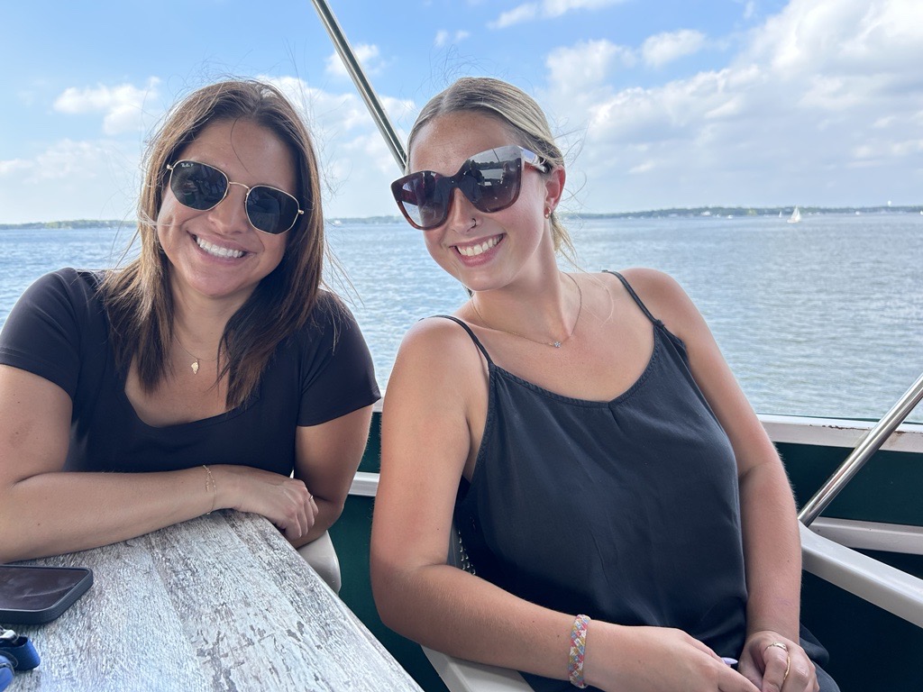 rjmconstruction's tweet photo. Best way to beat Minnesota heat? A boat cruise on Lake Minnetonka, of course! 
The Employee Engagement and Wellness Committee organizes quarterly team-bonding events to enhance RJM's company culture and strengthen relationships within the workplace. 
#employeeengagement #summer https://t.co/n37vU0z7Bf