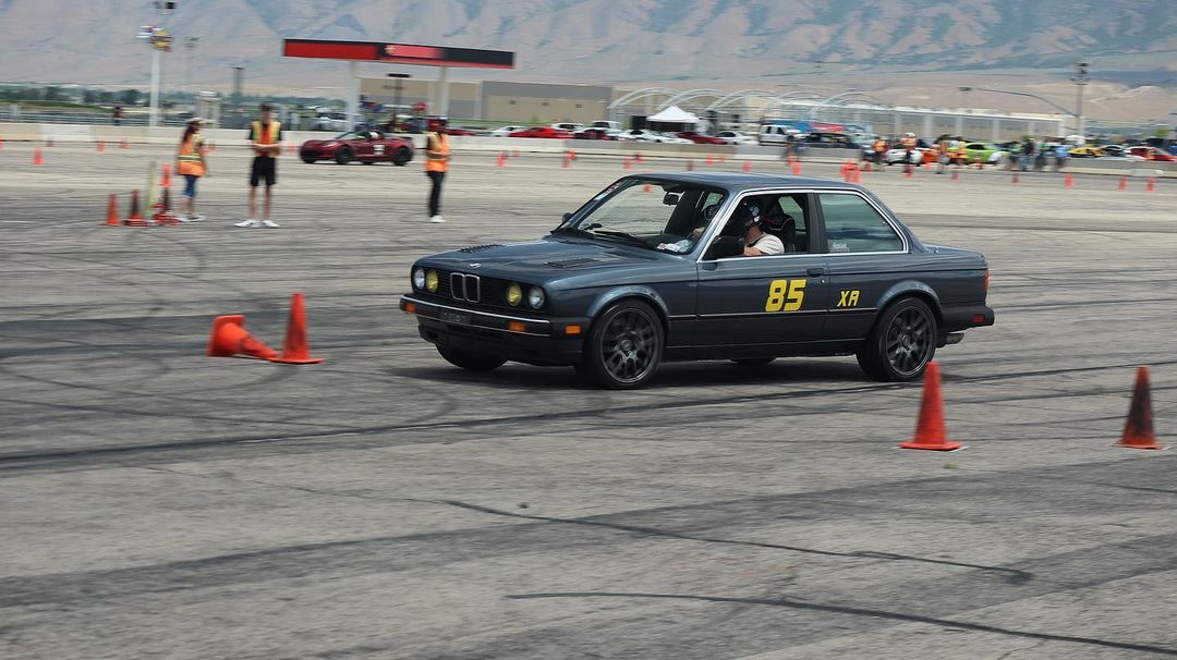 Rolling into the weekend like... 

Orso Wheel by Vöxx
Sizes: 15x7, 16x7, 17x8, 18x8
Finish: Gunmetal, Matte Black

#voxx #voxxwheels #wheels #rims #orso #builtbyvoxx #cominginhot #scca #autocross #funwithcars #bmw #e30 #325e #bmwe30 #325