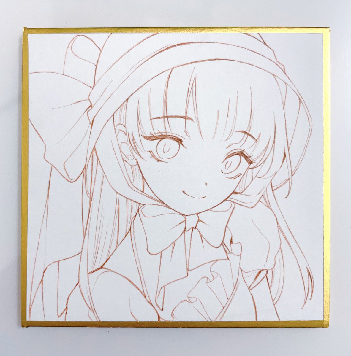 ◼️メモ◼️
デジタルで描いた下書きを、色紙にトレースして線画を描く(2/2)
④裏返してシャーペンで透けた下書きをなぞる。
⑤色紙を外すと薄くトレースできている(反転状態になる)
⑥マルチライナーでなぞって線画完成。