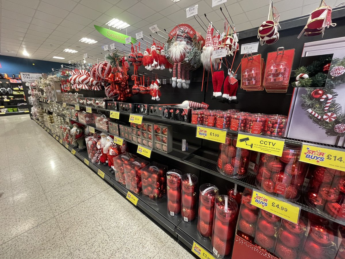 Burgs_ya_chant's tweet photo. I hate Christmas anyway, but…
#TCFRO it’s august ffs. 😞 https://t.co/WAPOgX4S7v