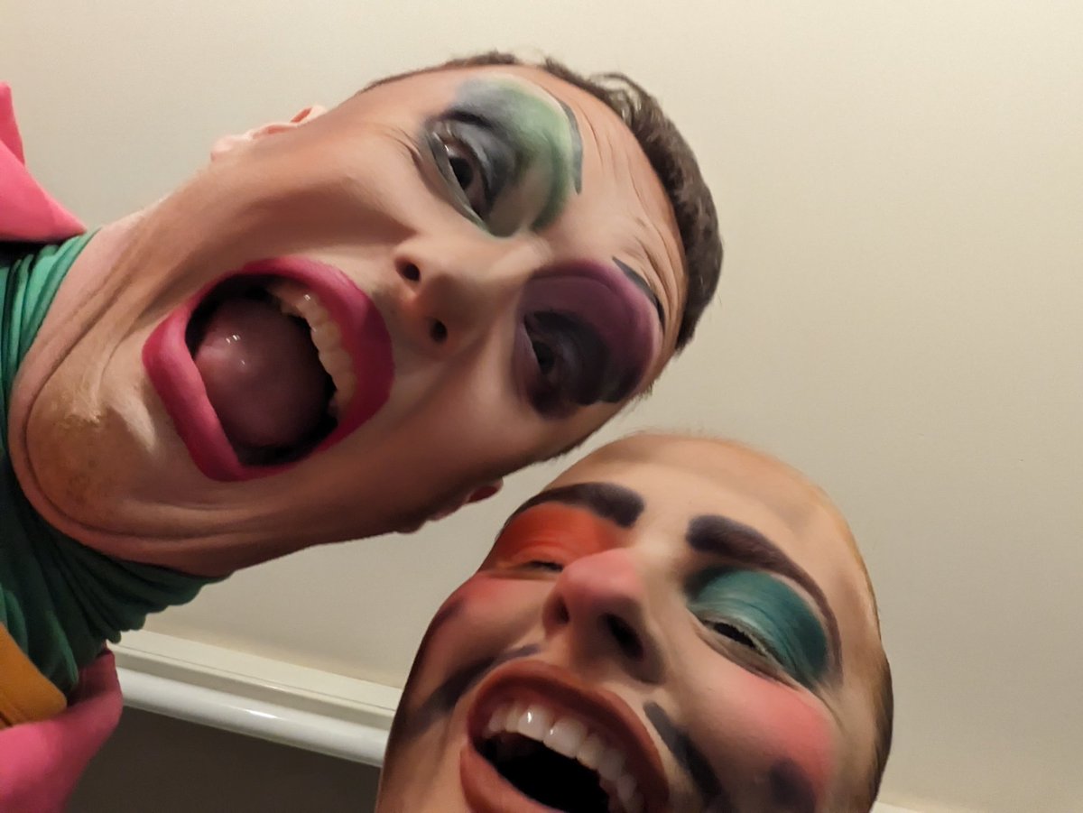 did you know tonight is the LAST FRIDAY NIGHT that you can catch our Katy Perry Drag Musical? 

see what we did there....
last friday night...
katy perry....

🫠

please buy a ticket, i'll be your best friend 
 🙏🎟️
#edfringe23 
#edfringe

tickets.gildedballoon.co.uk/event/14:4581/