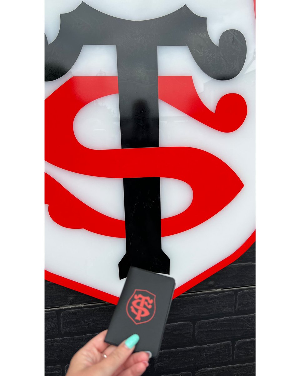 Mathoouu31's tweet image. Une saison de plus a t’es côtés @StadeToulousain ❤️🖤