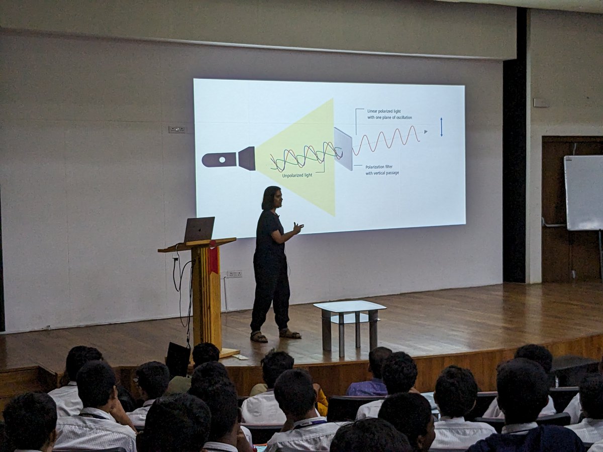 OpticaChap43730's tweet photo. Capturing Moments of Optics Awesomeness in the session of "YOUNG MINDS" conducted by DICIITH in association with OPTICA STUDENT CHAPTER IIT Hyderabad. 
@IITHyderabad  
@OpticaWorldwide https://t.co/QolE0xqUcw