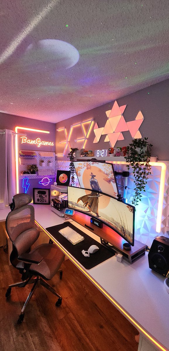 BamGamesOfc's tweet photo. Friday is here! It's time to play some games! 
@OfficialPCMR @nanoleaf @SamsungCanada

#pc #pcgamer #gamer #gaming #setup #pcmr https://t.co/Emy9LMIUSx