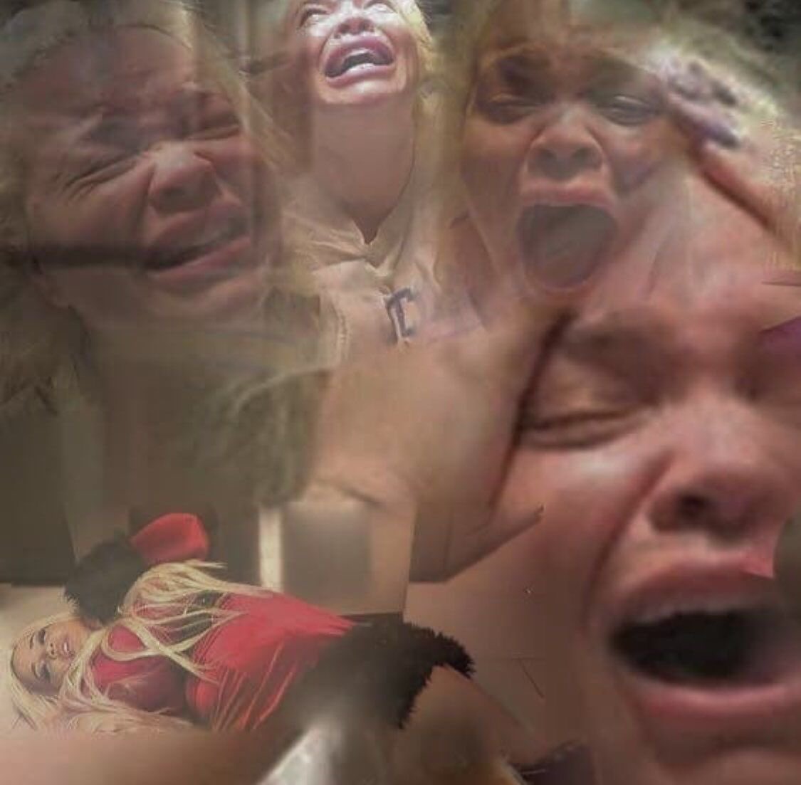 nanncyy_xo's tweet photo. GONNA HAVE TO WATCH LANA FROM THE PARKING LOT BC TICKETS SOLD OUT IN 3 SECS https://t.co/dcikytNuw3