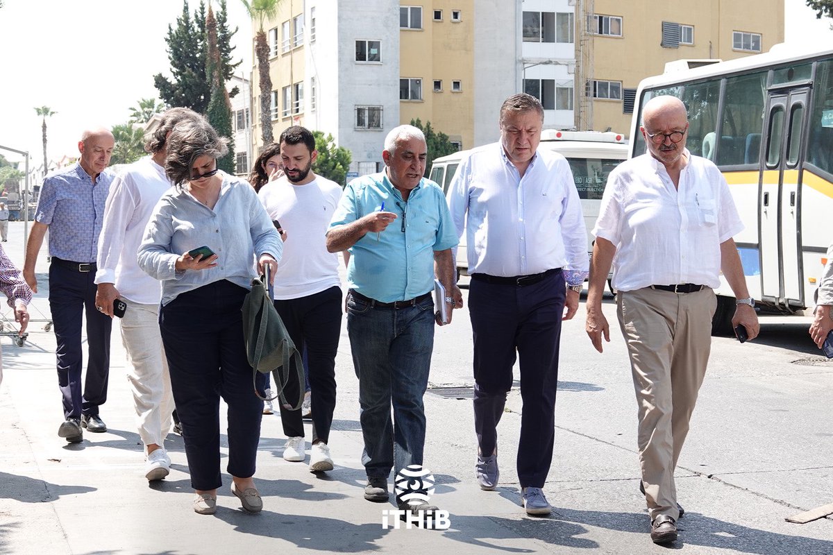 Başkanımız Ahmet Öksüz, Yönetim Kurulu üyelerimiz ve İhracatçı Birlik Başkanlarının yer aldığı heyet; Mersin Serbest Bölgesi’nde firma ziyareti gerçekleştirerek upcycle süreçlerini yakından inceleme fırsatı buldu. Tarsus bölgesinde bir güneş paneli üretim tesisini de ziyaret eden