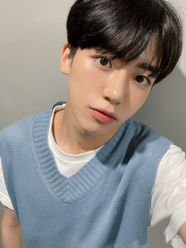 raikantopinico's tweet photo. [📰] La serie coreana #LoveSupremacyZone ha sido re-clasificada como BL ahora bajo el nombre de #LoveForLovesSake y será protagonizada por:

👉Lee Taevin (The Penthouse)
👉Cha Juwan
👉Oh Minsu
👉Cha Woonggi (Boys Planet)

Estreno: sin revelar 

#연애지상주의구역 https://t.co/MMgqrMyTL5