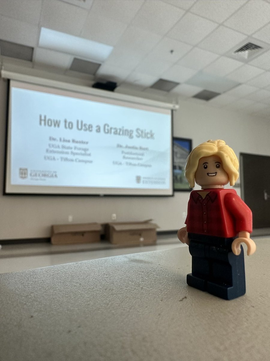 LegoForages's tweet photo. We had an #awesome time this week delivering #forage production guides and #grazing sticks to @UGAExtension agents in two more districts. By our rough estimates we have delivered almost 1500 guidebooks and 500 grazing sticks this month!
#OnTheRoad #ReadyForANap https://t.co/GtlJtaZyNv