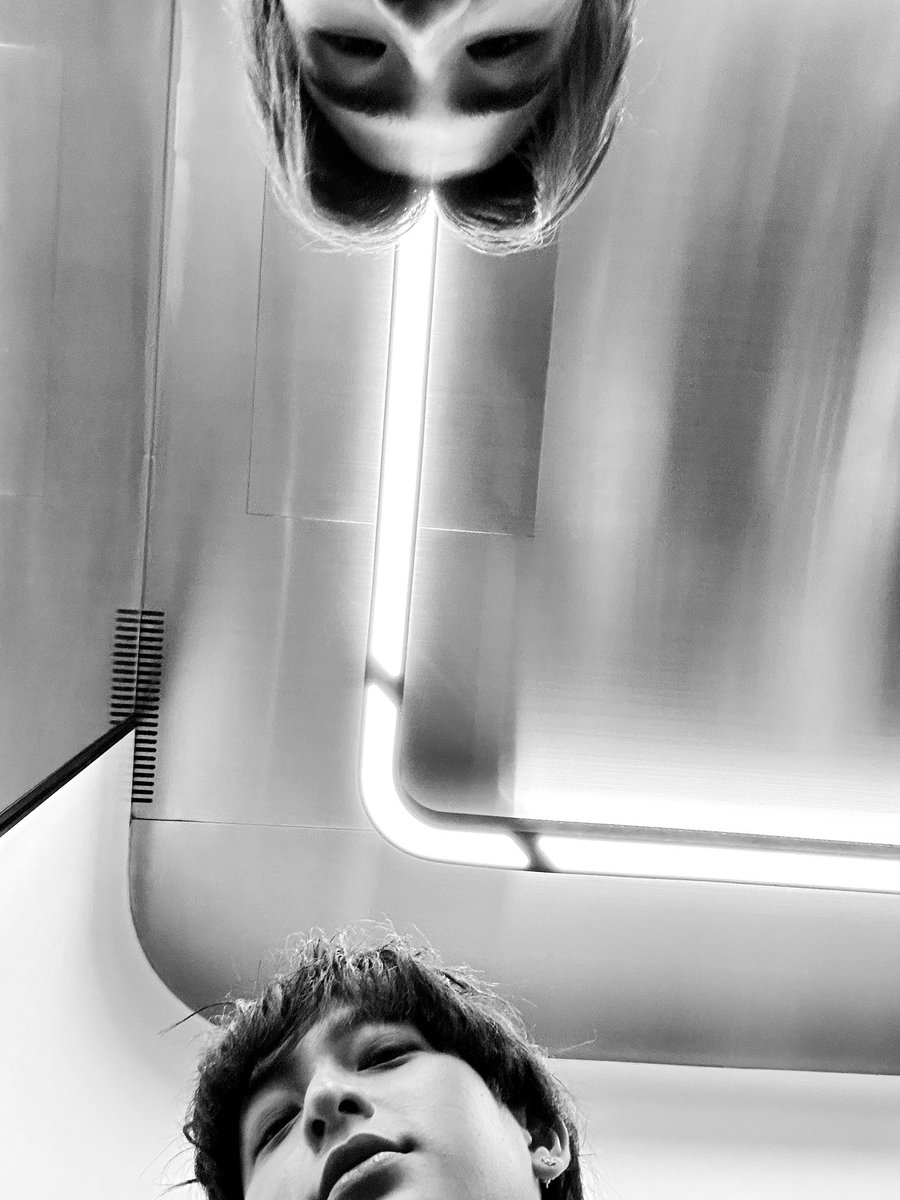 Chimonac's tweet photo. วันนี้สายลมและกังหันน่าจะเป็นทีมย้อนหลัง ยังไงฝากด้วยน้าา 🥹 
@perthppe 
#DangerousRomanceEP2 https://t.co/UA7JNkWAPD