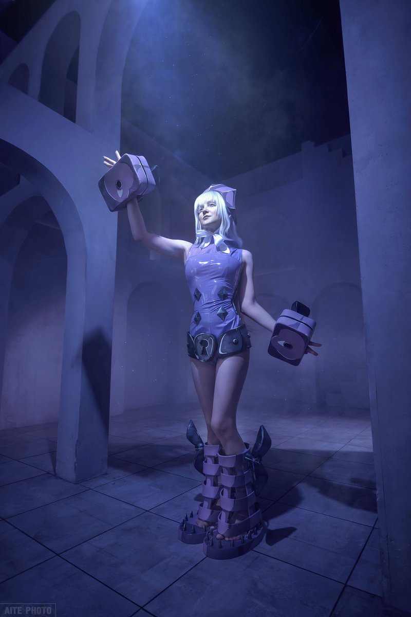 peachy_rina's tweet photo. FD: #ShamanKing
Me as #IronMaidenJeanne

Photo - @AiteAina 
Costume - @zelladiel 
Wig - @senika_okti 
Help - @Alexandra11121, @lilly_panza 

Красивеньким делюсь~🥰 https://t.co/VQad1Hyvtb