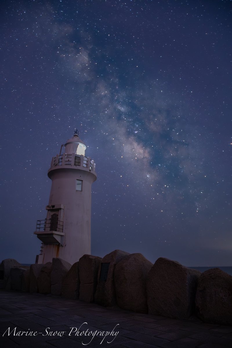 いよいよ天の川が主役の時間になりましたヽ(´▽｀)/✨
コレは、、、リベンジ成功って事で良いですよね🎵
滞在は短い時間だったけど、綺麗な夕暮れと天の川、久し振りに楽しい時間を過ごせました✨

#Nikon #D500
#ふぉと #Photography
#額装のない写真展 
#私とニコンで見た世界
#伊良湖岬 #天の川