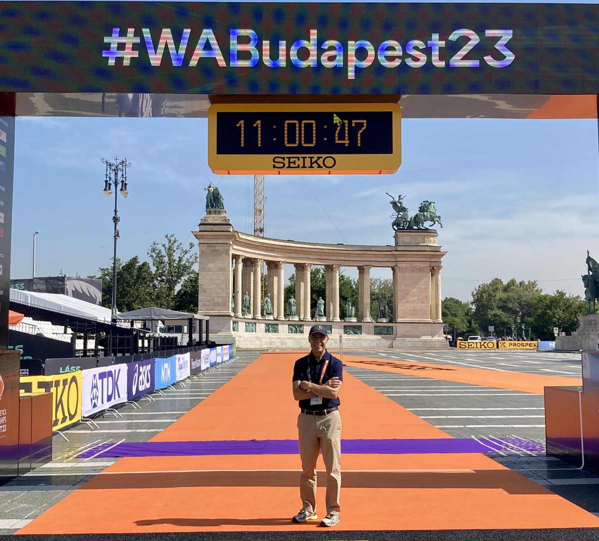 d9monti's tweet photo. Went to check out the #WorldAthleticsChamps  marathon start/finish area this morning with @janemonti1 (this is the finish line). It's really beautiful, but there is no shade. This was at 11:00am; the races will over around 9:45. Will be a hot one... https://t.co/1Dh0U4fRxc