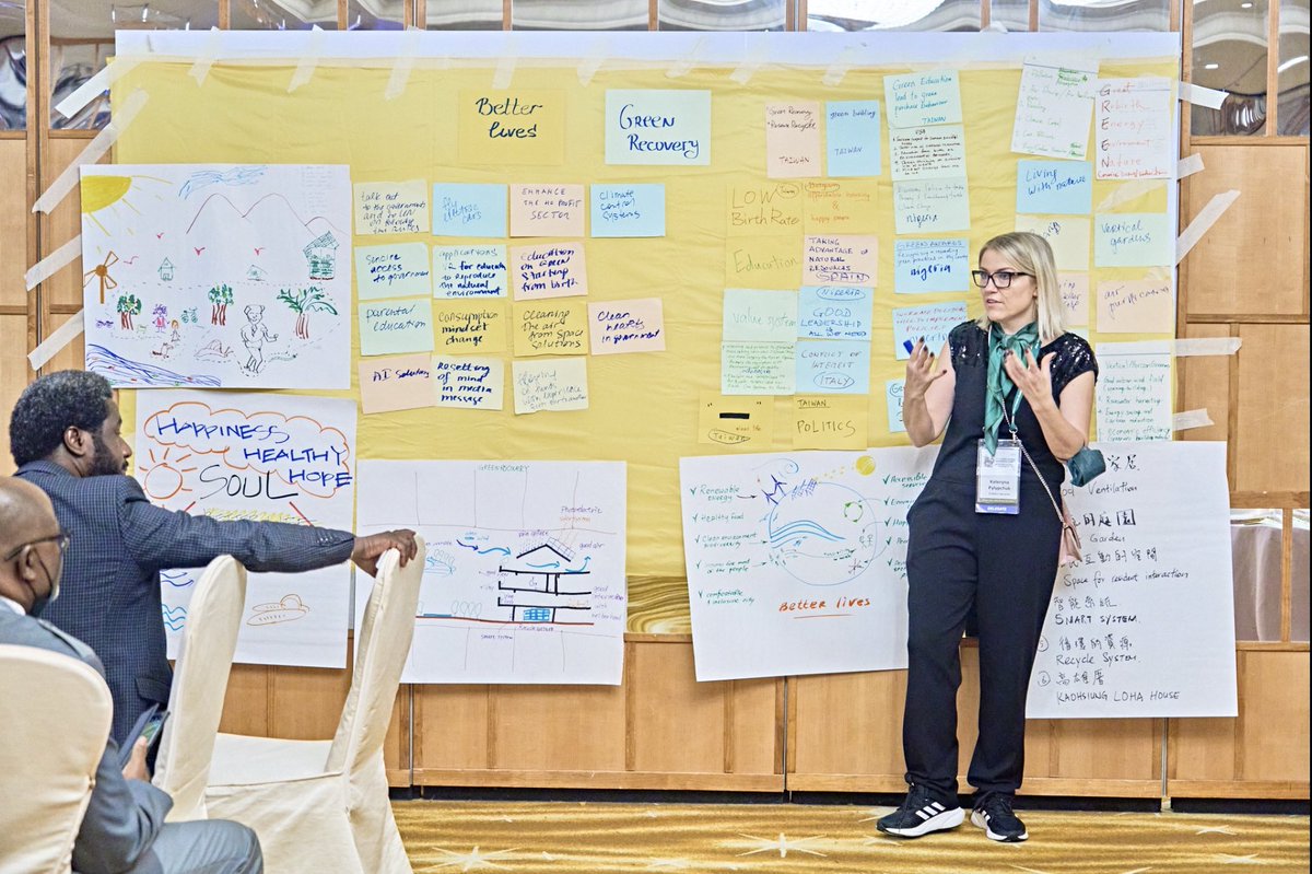 Join 'Rebuilding Ukraine Green' with FIABCI-Ukraine &amp; facilitators Kateryna Pylypchuk 🇺🇦 &amp; Alissa Bankovska develop eco-friendly urban strategies using sustainable materials. 

Get tickets: strawbuilding.eu/esbg/portfolio… 

#esbg2023 #strawhouse #Sustainability