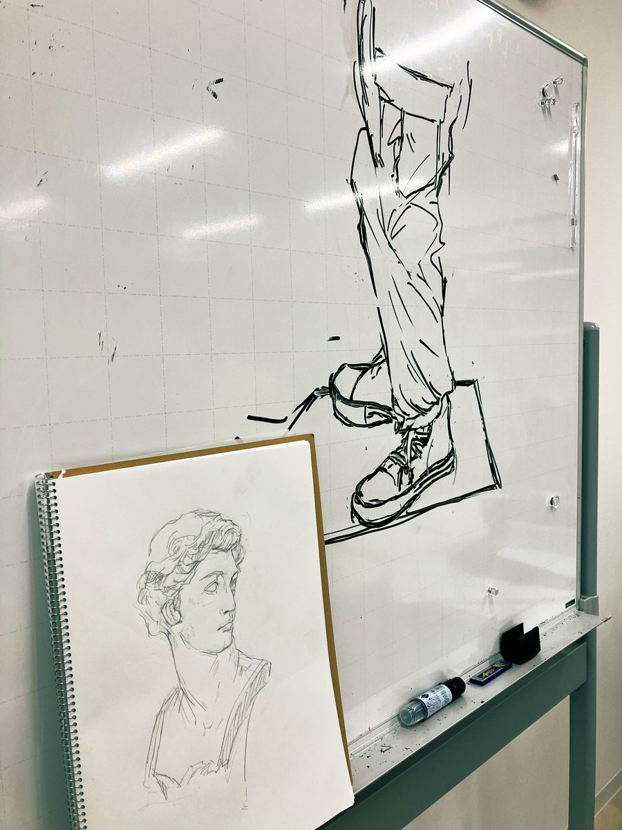 今日はモデルになったりしてたので、描けたの少しです。
