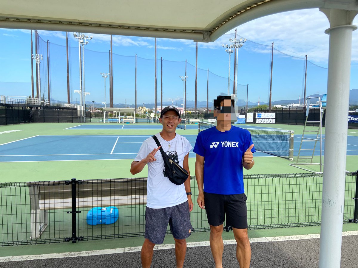 Jiro10000Hits's tweet photo. 2週間前の全国大会は残念な結果に終わりました
ただ取り組んできた練習の成果がと、全国大会という舞台で出せたので清々しい気持ちです
去年の準優勝者に勝てたのも嬉しいかな
負けた試合は全て1本を落としただけで競る事は出来ている
全項目の課題も明快
これからも楽しんでいきます
#MDNEXT https://t.co/vTT32Nto2B
