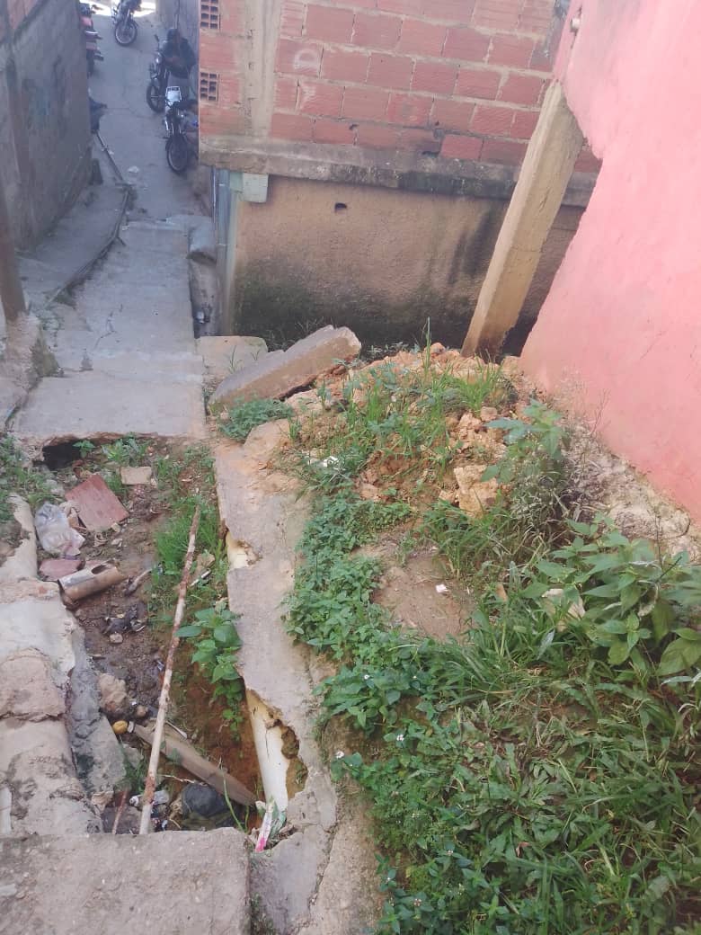FreddyParedes (@freddyp44055243) on Twitter photo Reparación urgente escalera "Los Cuellos" Sector #1 17 de Diciembre la #Dolorita
🇻🇪🇻🇪🇻🇪
#MundoMultipolarYPluricéntrico
<a href="/JoseVRangelA/">José Vicente Rangel A</a> <a href="/HectoRodriguez/">Héctor Rodríguez C.</a> <a href="/Samaira_55/">Tatiana</a> <a href="/YeliRegreso/">Yeli🤩</a> <a href="/galacticoDann/">Dann</a> <a href="/yeritza1988/">yeritza nunez</a> <a href="/Andredith31/">Andredith</a> <a href="/Idalia50M/">Idalia50M</a> <a href="/leidy09670511/">leidy</a> <a href="/guillvirfuent1/">Guillvirfuent@hotmail.com</a> <a href="/RosnierAvilan/">✨💕rosnier avilan💕✨</a> Reparación urgente escalera "Los Cuellos" Sector #1 17 de Diciembre la #Dolorita
🇻🇪🇻🇪🇻🇪
#MundoMultipolarYPluricéntrico
<a href="/JoseVRangelA/">José Vicente Rangel A</a> <a href="/HectoRodriguez/">Héctor Rodríguez C.</a> <a href="/Samaira_55/">Tatiana</a> <a href="/YeliRegreso/">Yeli🤩</a> <a href="/galacticoDann/">Dann</a> <a href="/yeritza1988/">yeritza nunez</a> <a href="/Andredith31/">Andredith</a> <a href="/Idalia50M/">Idalia50M</a> <a href="/leidy09670511/">leidy</a> <a href="/guillvirfuent1/">Guillvirfuent@hotmail.com</a> <a href="/RosnierAvilan/">✨💕rosnier avilan💕✨</a>