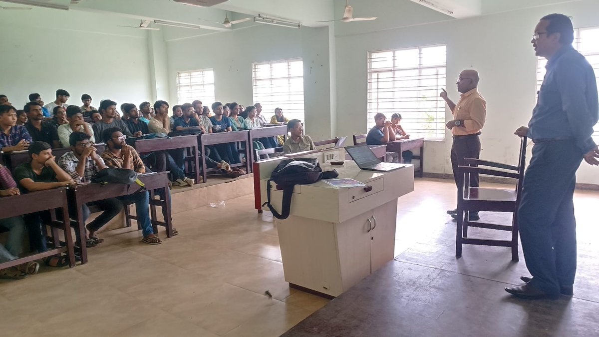 STPI Agartala had organized an outreach for OCP under #OctaNE with NIT, Agartala for start-ups, students & faculties on 25th August, 2023 for the #STPICoEs in various #EmergingTech domains. Apply Now at: innovate.stpinext.in/apply-now/Octa… @arvindtw @Vandana030870