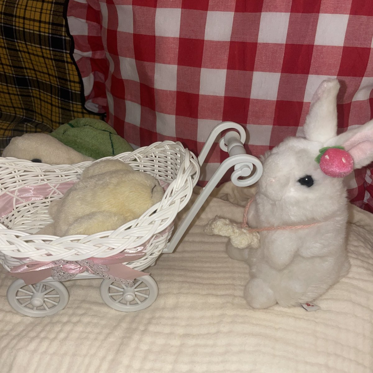 0521kyupinko's tweet photo. てんてこマートのうばぐるま を買えば、かめ積み第10話 かめの夜泣き を再現できますよ❣️オススメ https://t.co/rP0GDmUGNn