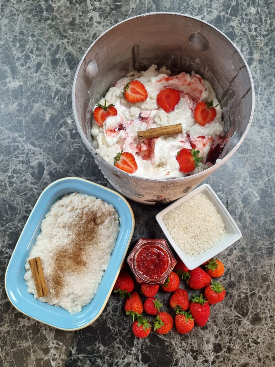 Happy Bank holiday weekend everyone!
We're cooking up nice things in our demo kitchen today. Our Telme and Valmar machines made the jam, the rice pudding and the rice pudding gelato! 
#multifunctionalmachine #gelato #ricepudding #icecream #seasonal