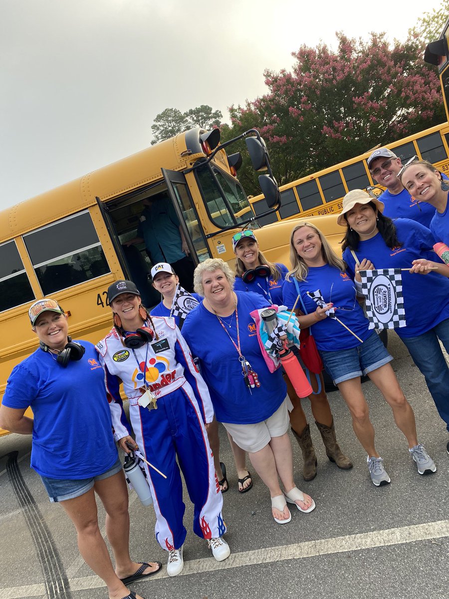 WSFCS_Bus's tweet photo. @MorganElementa2 is Ready #60yearsstrong @wsfcs https://t.co/BJNIctJZtW