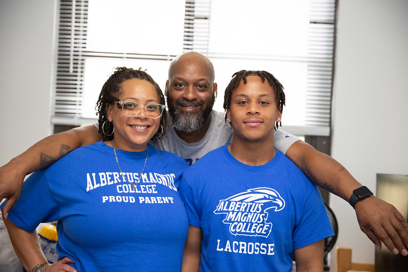AlbertusSocial's tweet photo. Woop woop! It's #MoveInDay! Welcome home, #FearlessFalcons! We can't wait to see you all.
#AlbertusMagnusCollege #CTCollege #CollegeMoveIn #College https://t.co/G54t47TszK