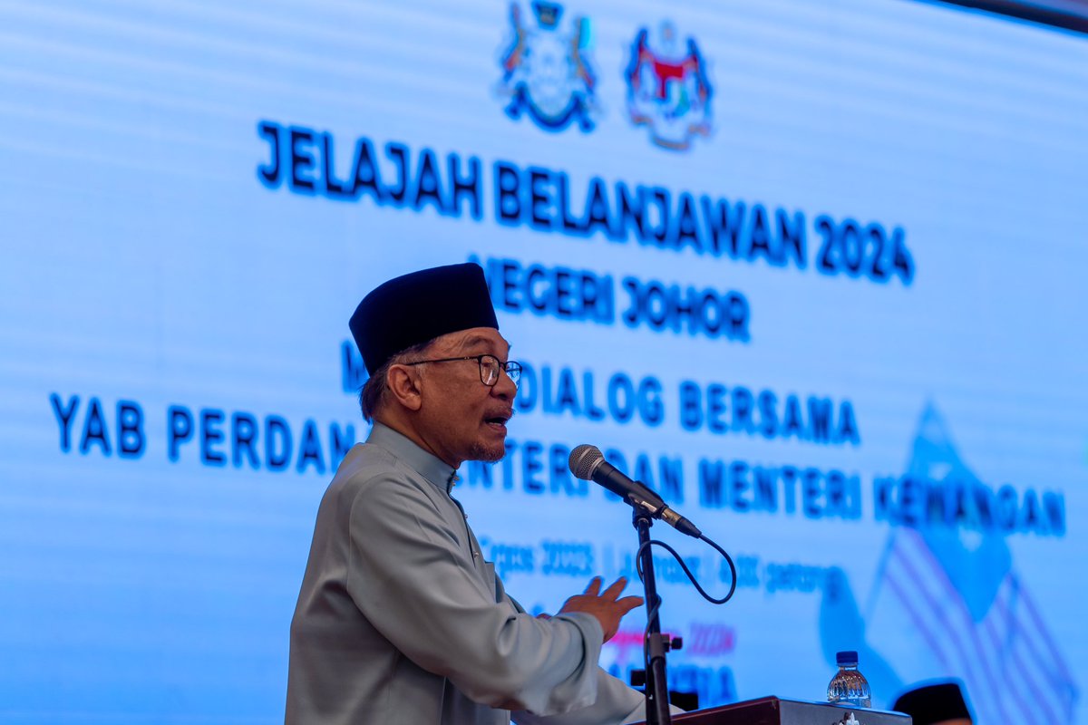 Menghadiri acara terakhir di Johor dengan bertemu dengan para pemain industri sebagai sebahagian dari kerangka Belanjawan MADANI 2024 yang akan dibentangkan pada bulan Oktober kelak. Dalam kesempatan yang sama saya menjelaskan beberapa langkah serta kebijakan baharu yang