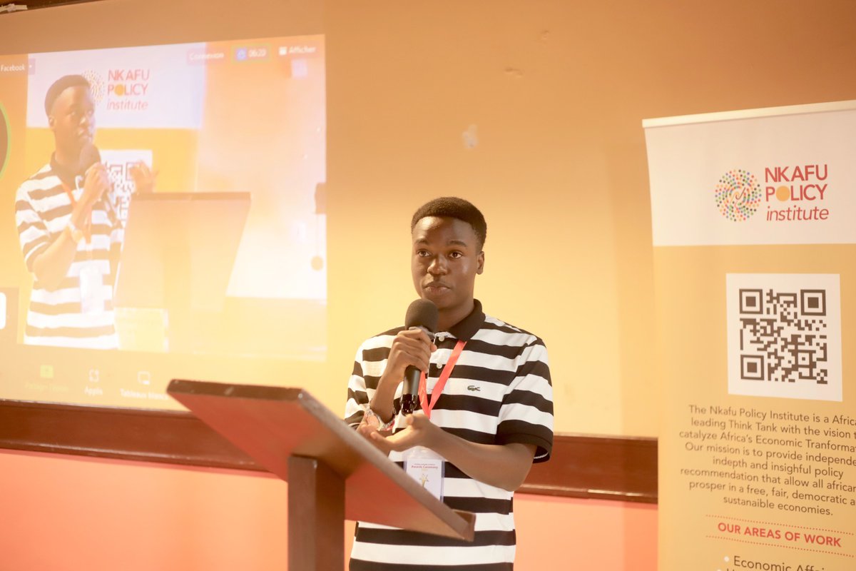 NkafuPolicyInst's tweet image. 𝐍𝐚𝐧𝐟𝐚𝐡 𝐘𝐢𝐦𝐝𝐣𝐢 𝐀𝐥𝐞𝐱 student of Collége du Vaal Douala is finalist for the National Economic Olympiads and best student for the competition at the Regional Level (𝑳𝒊𝒕𝒕𝒐𝒓𝒂𝒍).

#Freeeconomy
#freeenterprise 
#YouthEducation